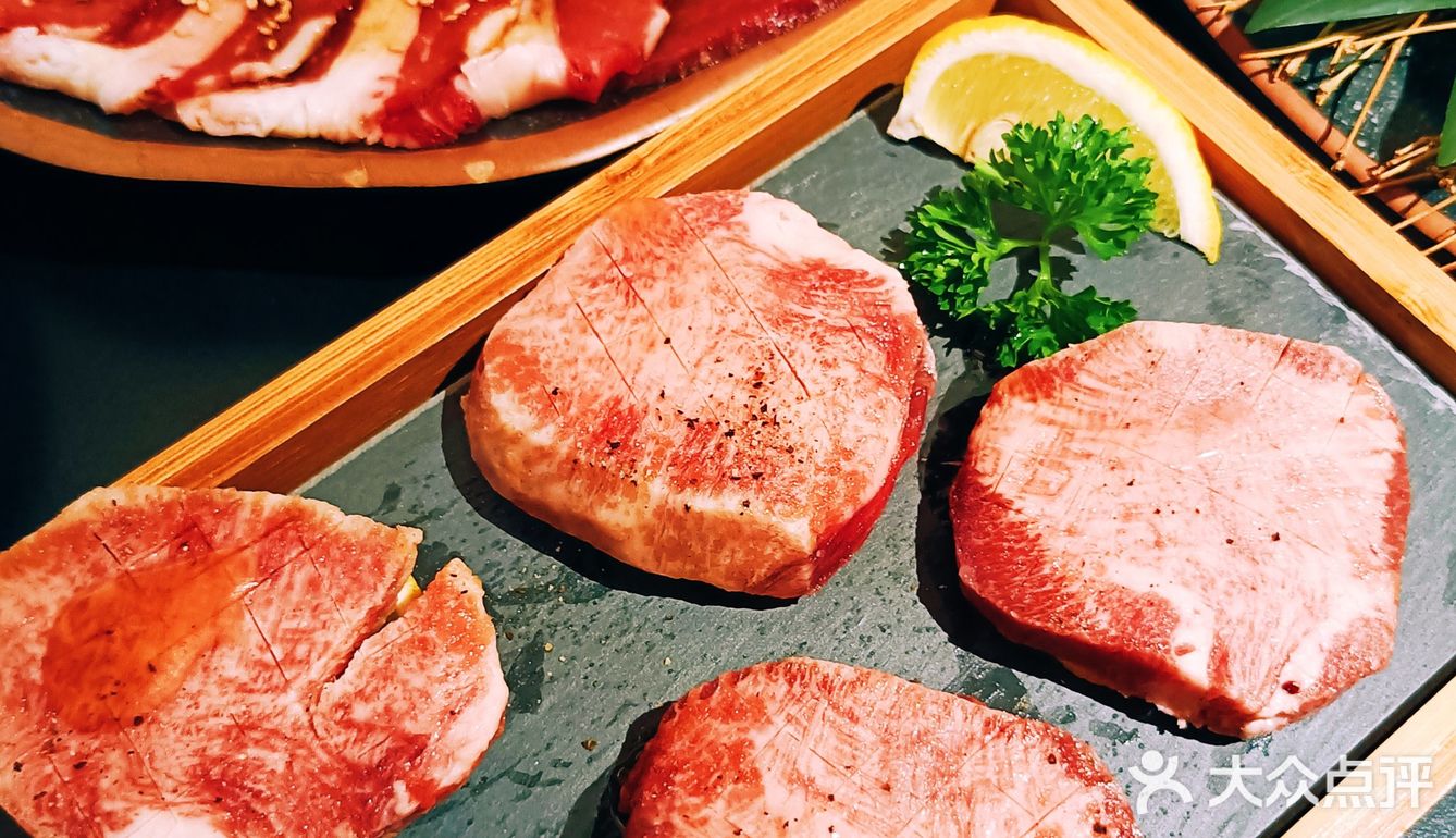 大众好肉！不二之选|小二烧肉！
