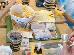 -麦当劳(中二横路店)