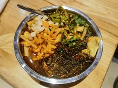 -柳州肥姨妈大骨螺蛳粉(万达中心店)