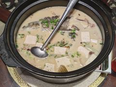 -土砂锅生态山庄·非遗砂锅雅鱼