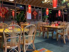 -野山舂·贵州现舂酸汤火锅(鸿通城店)