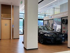 -上海宝信宝马4S店