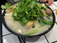 -肥汁米蘭香港米线(长宁来福士店)