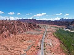 -天山神秘大峡谷
