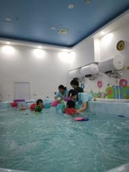 泳池-Cool-Fun蓝鲸π水育早教中心(金山万达海汇街店)