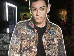 -PLAY HKPOP全息偶像演唱体验馆(威灵顿广场店)
