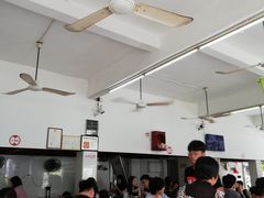-后街女孩肠粉店
