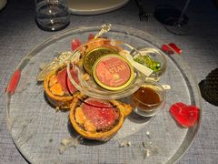 威灵顿牛排三重奏-弦月窗LUNETTE BY AMANDA(复兴路店)