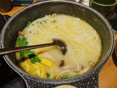 -云海肴·汽锅鸡·云南菜(天山百盛优客店)