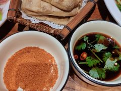 石屏烤豆腐-老滇山寨•云南特色菜•地方菜•民族风情歌舞表演(金碧店)