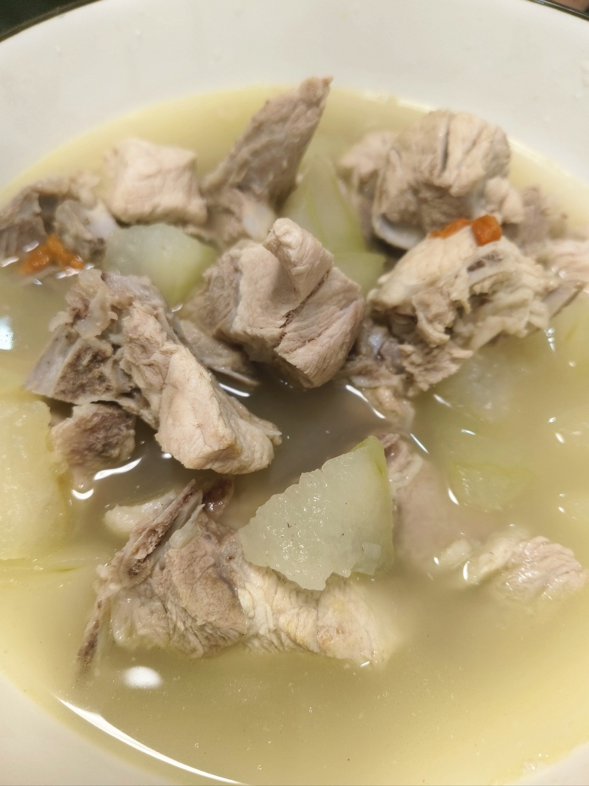 清炖排骨汤,滋补又暖心