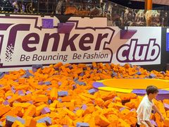 -Tenker Club弹刻极限主题公园 · 蹦床 · 团建 · 生日派对(大关店)
