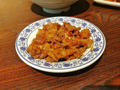 -爆炸头阿姨小四川正宗川味小吃(无任何分店)