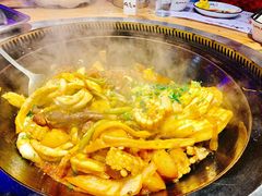 -山河屯铁锅炖(哈西站店)