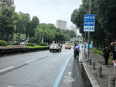 -武汉大学校门牌坊