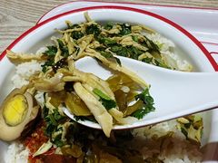 -壹品剁椒猪脚饭(蔡家中央大街店)