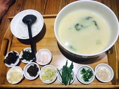 -茶花妹子云南餐厅(传媒大学店)