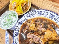 酱牛腩和肋扇-穆得·老周家牛肉烧饼(普利街店)