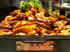 鱿鱼虾鸭唇干锅-炭舍干锅·烤鱼(扬名广场店)