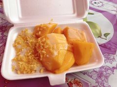 -芒果糯米饭摊子