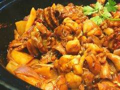 牛蛙煲中-歪嘴香鸡公煲(大连佳兆业店)