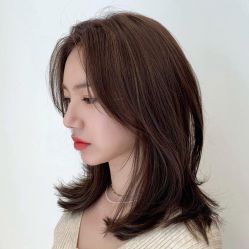 -变画·发型STUDIO