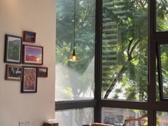 靠窗位-无届青年餐馆(熙街店)
