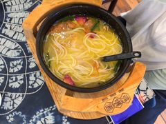 -桥香园过桥米线(国贸店)