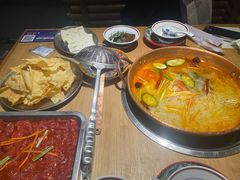 -洱火云南酸菜牛肉火锅(石景山当代商城店)