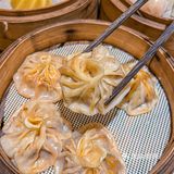 不来一碗蟹黄面，杭州人过不好这个秋天
