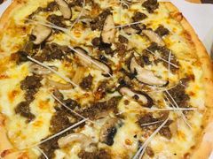 烤牛肉披萨-I HOLIC艾豪丽披萨(KKone店)