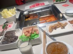 -海底捞火锅鲜切牛肉主题店(长寿路店)