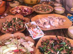 -哈尼梯田美食土菜馆