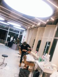 -PE SALON 
