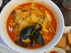 海鲜辣汤面-香港饭店0410(明洞店)