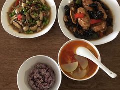 -爱的果实月嫂育婴师(世纪东方店)