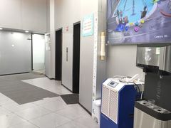 -蓝海豚游泳俱乐部(南京西路店)