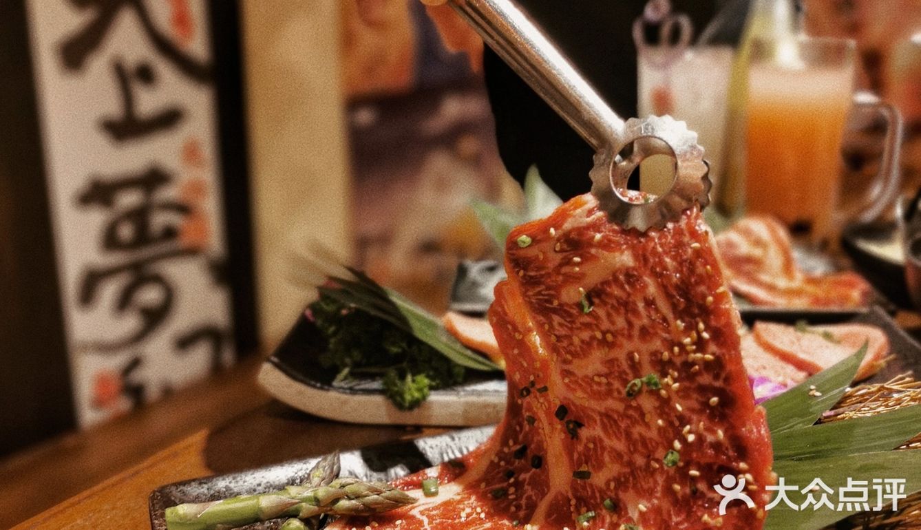 人均百元的日式烤肉工作日晚上居然还打折！赶紧get！