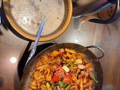 -富正毅三下锅·湘西韵味(天门山索道店)
