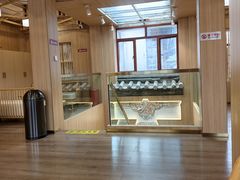 -霸王茶姬(南强街店)