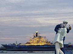 -泰达航母主题公园