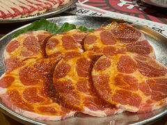 猪五花肉-青瓦炭韩潮烤肉(花园道店)