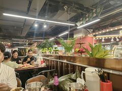 -四囍码头海鲜烧烤自助火锅(外滩南京东路悦荟广场店)