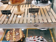 -DQ·蛋糕·冰淇淋(大宁国际商业广场店)