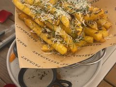 -Mark&Mars Restaurant