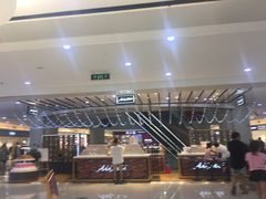 -鸿通城购物中心