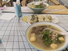 -大食代美食广场(上海中心店)