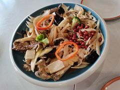 新疆椒麻鸡-董小西的凉皮和椒麻鸡(三元桥店)