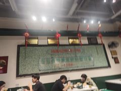 -晓彭肥肠鸡·泡椒鸡火锅(水木天地店)