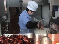 自助取餐区-老人和饭店(淮海中路店)